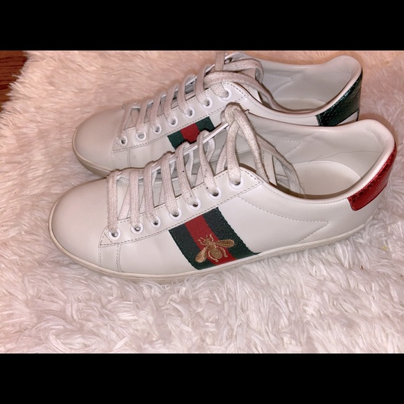 Gucci Ace Sneakers with Bee size 7 women’s - Picture 1 of 6